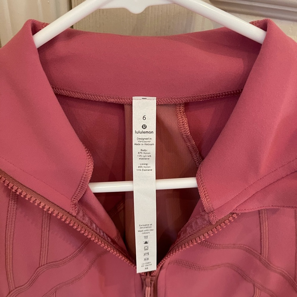 Lululemon Define jacket - Picture 2 of 3